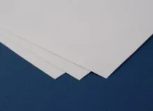 重ねた白いイルミスパークバイオのシート